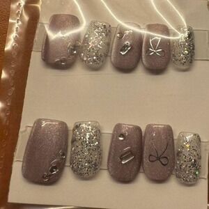Lilac‎ Punk Nail Set – Pre-Designed Press-On Glam